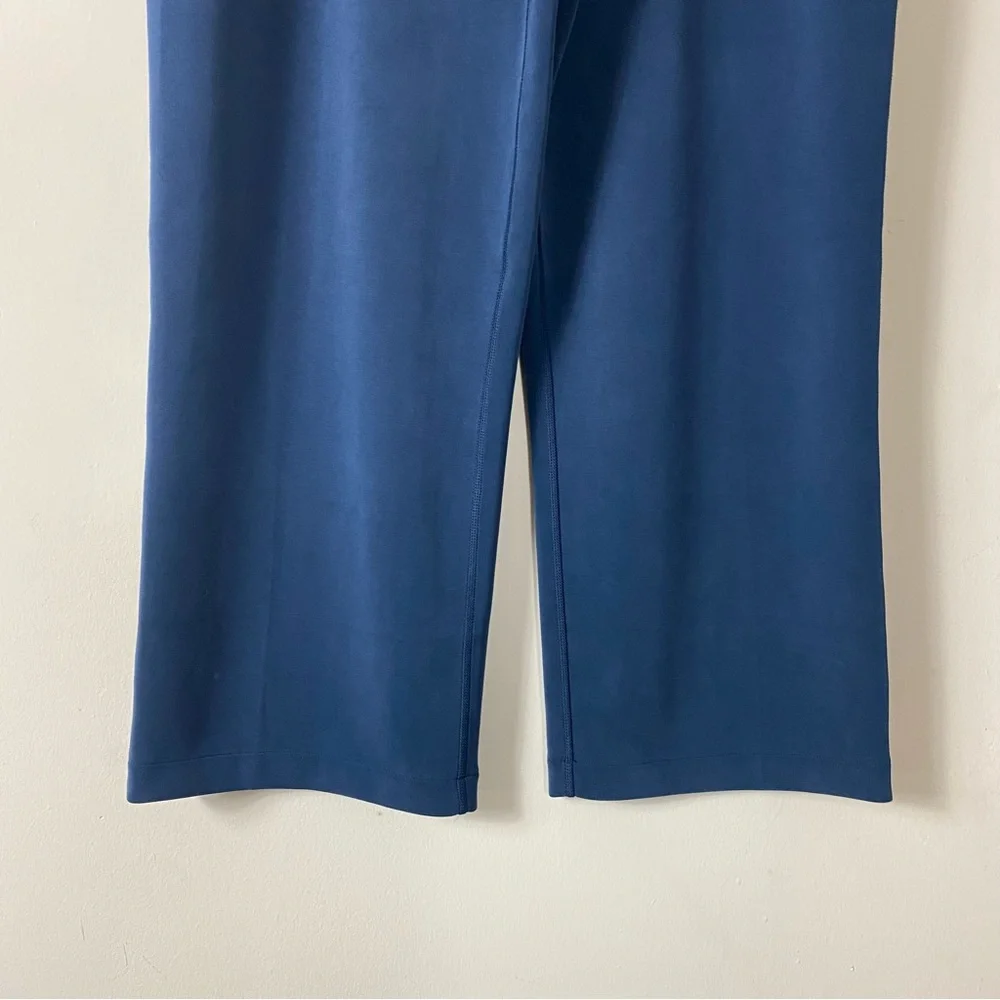 LIKE NEW Lululemon Softstreme High Rise Straight Leg Crop Pants True Navy - 12